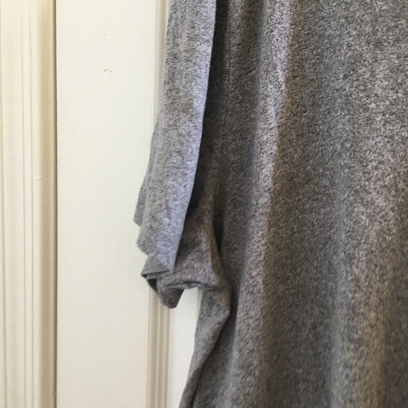 FINAL MARKDOWN LADIES old navy tee xxl - Picture 2 of 4